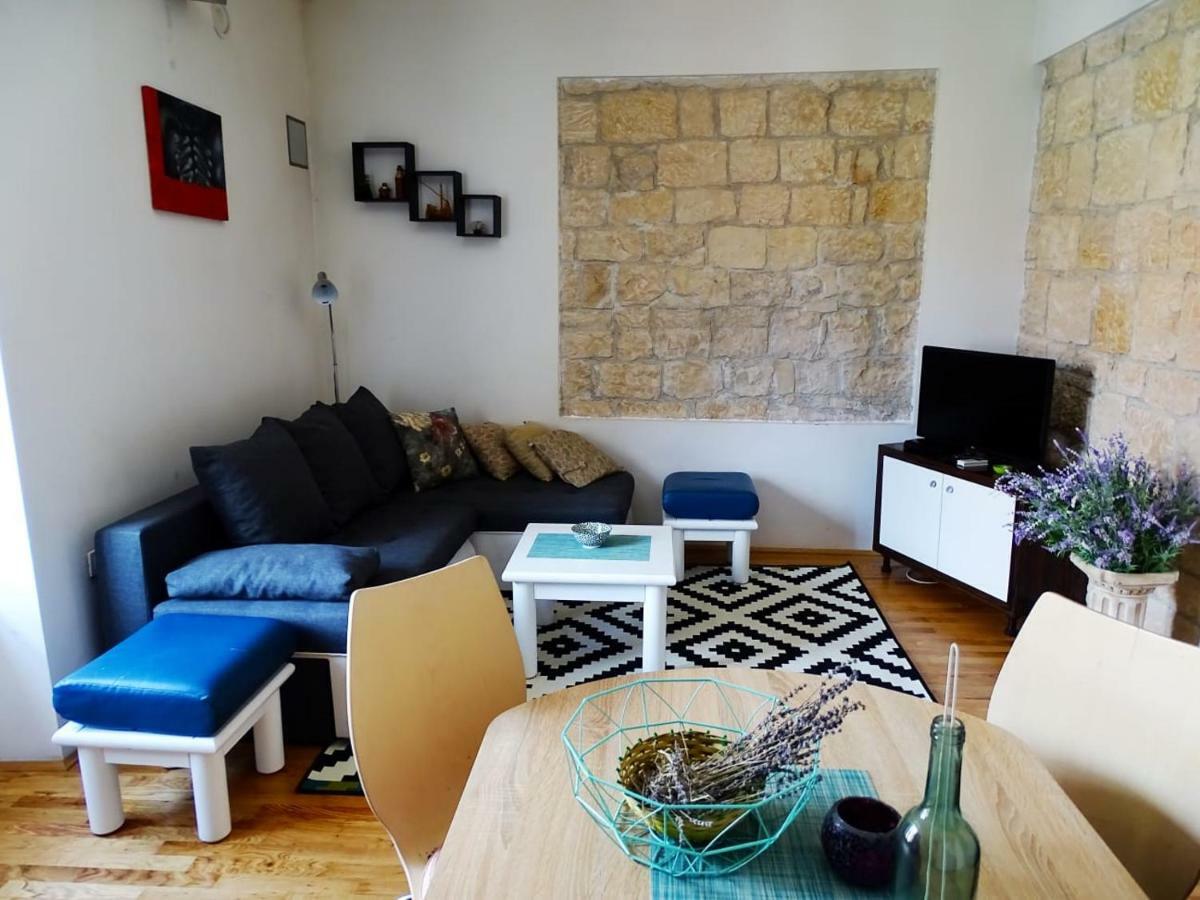 Apartment Naita Sinj Exterior foto